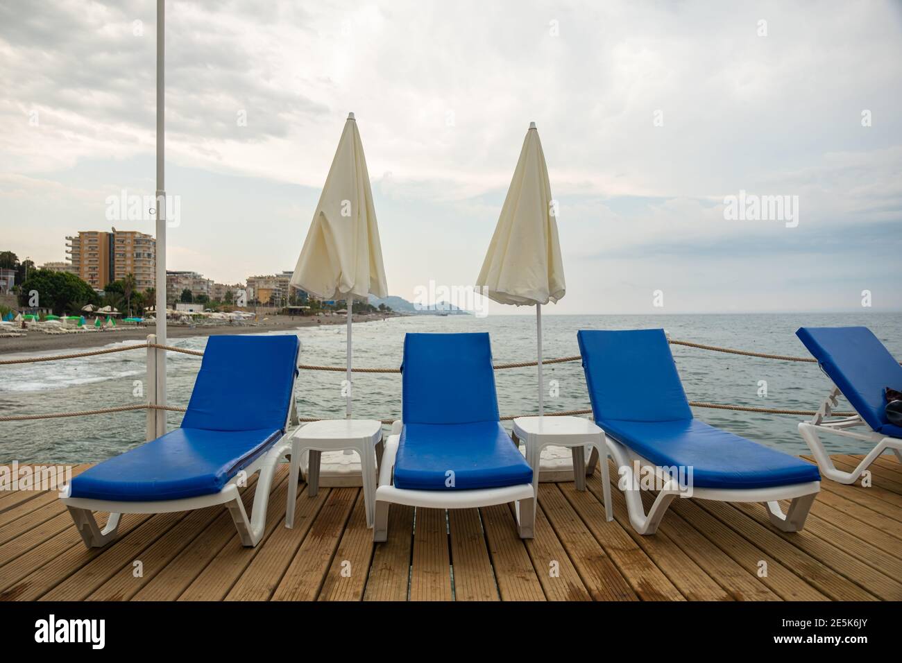 Empty deck chair on dock hi-res stock photography and images - Alamy