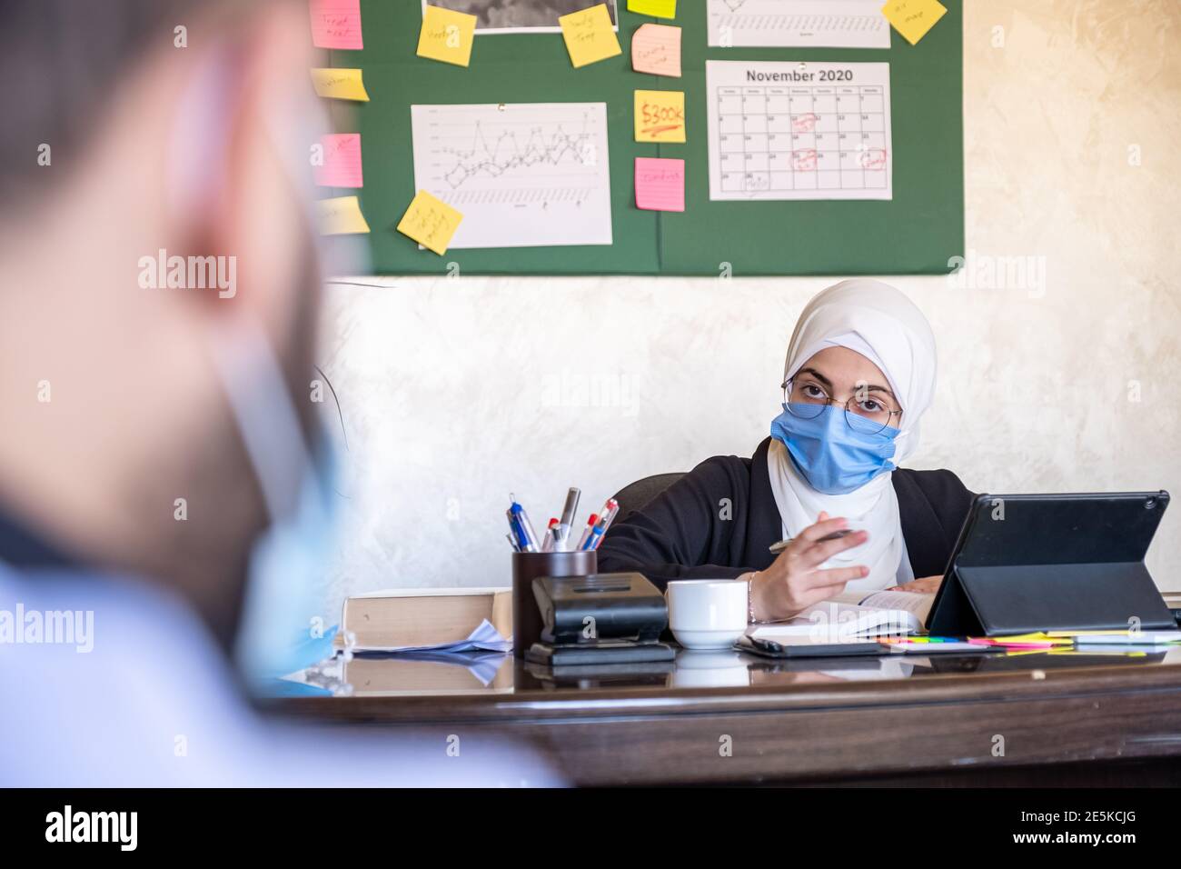 Employee working office mask hi-res stock photography and images - Alamy