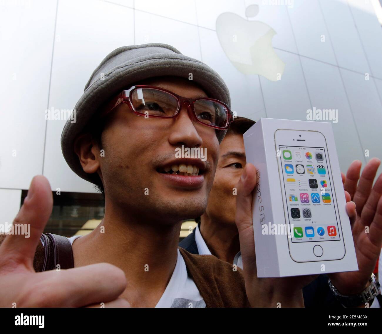 Iphone 5s Box High Resolution Stock Photography And Images Alamy