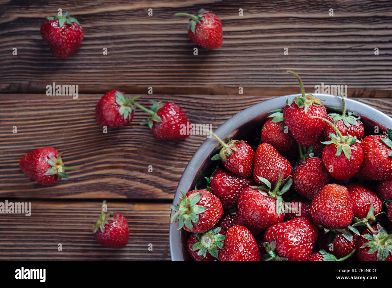 Strawberries texture hi-res stock photography and images - Alamy