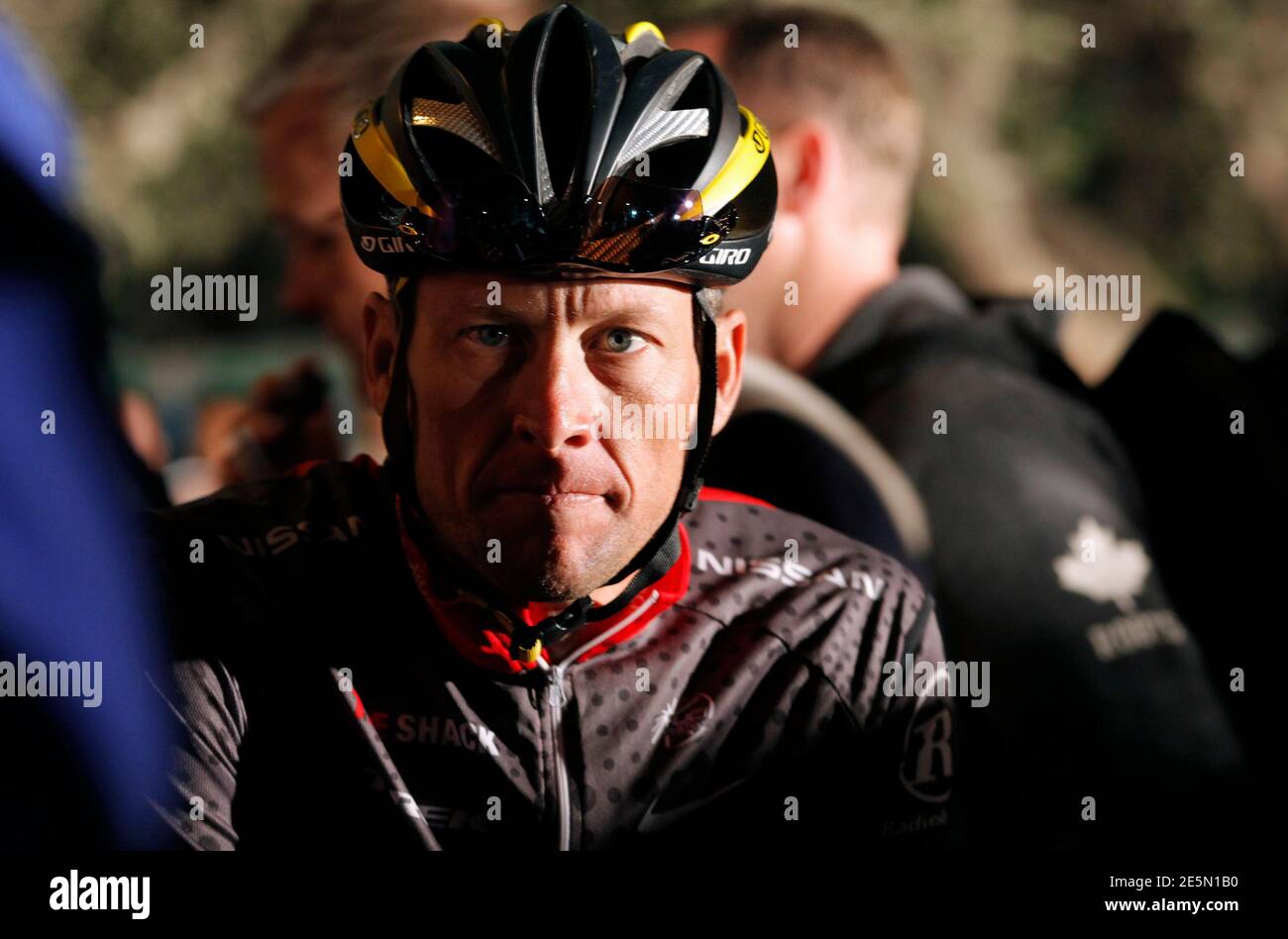 tvetydig Lee ophobe MOVES TUES DEC 21 Seven-time Tour de France winner Lance Armstrong awaits  the start of the 2010 Cape Argus Cycle Tour in Cape Town March 14, 2010.  Cycling has been struck by