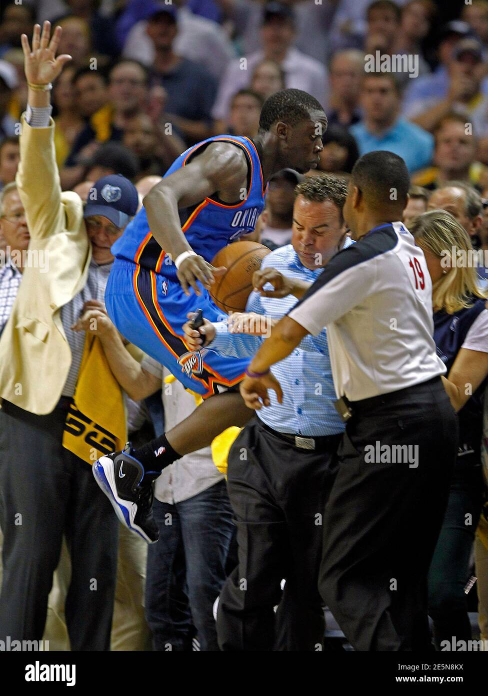 Nba Finals Crowd High Resolution Stock Photography And Images Alamy Nba Finals Crowd High Resolution Stock Photography And Images Alamy