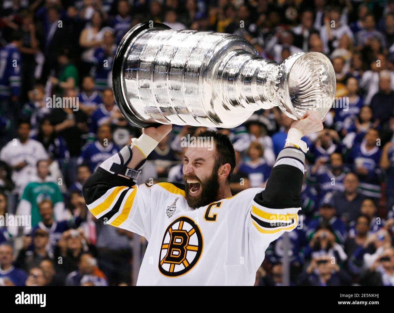 zdeno chara stanley cup