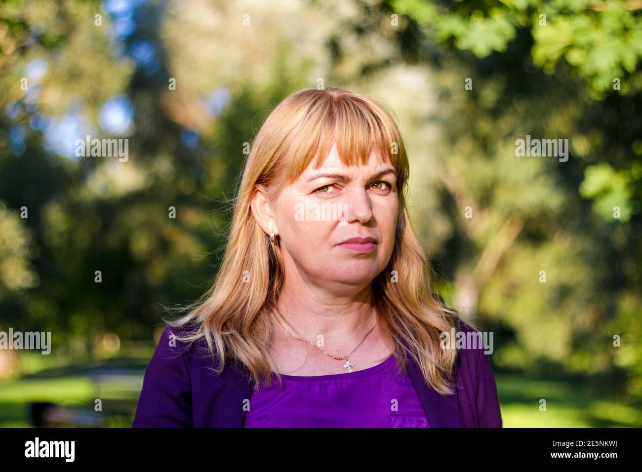Elegant mature woman outdoors hi-res stock photography and images - Alamy