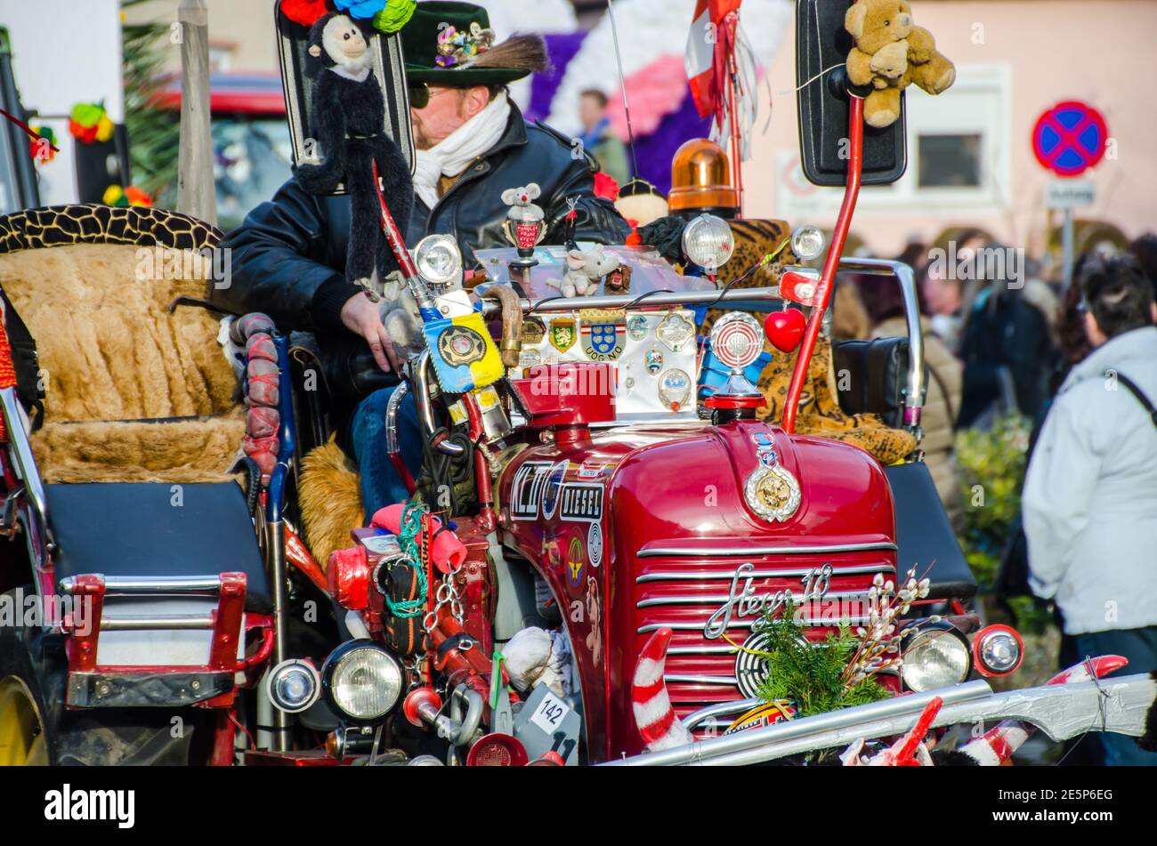 Tractor Ride Carnival decorated colorful tractor at carnival Stock Photo - Alamy