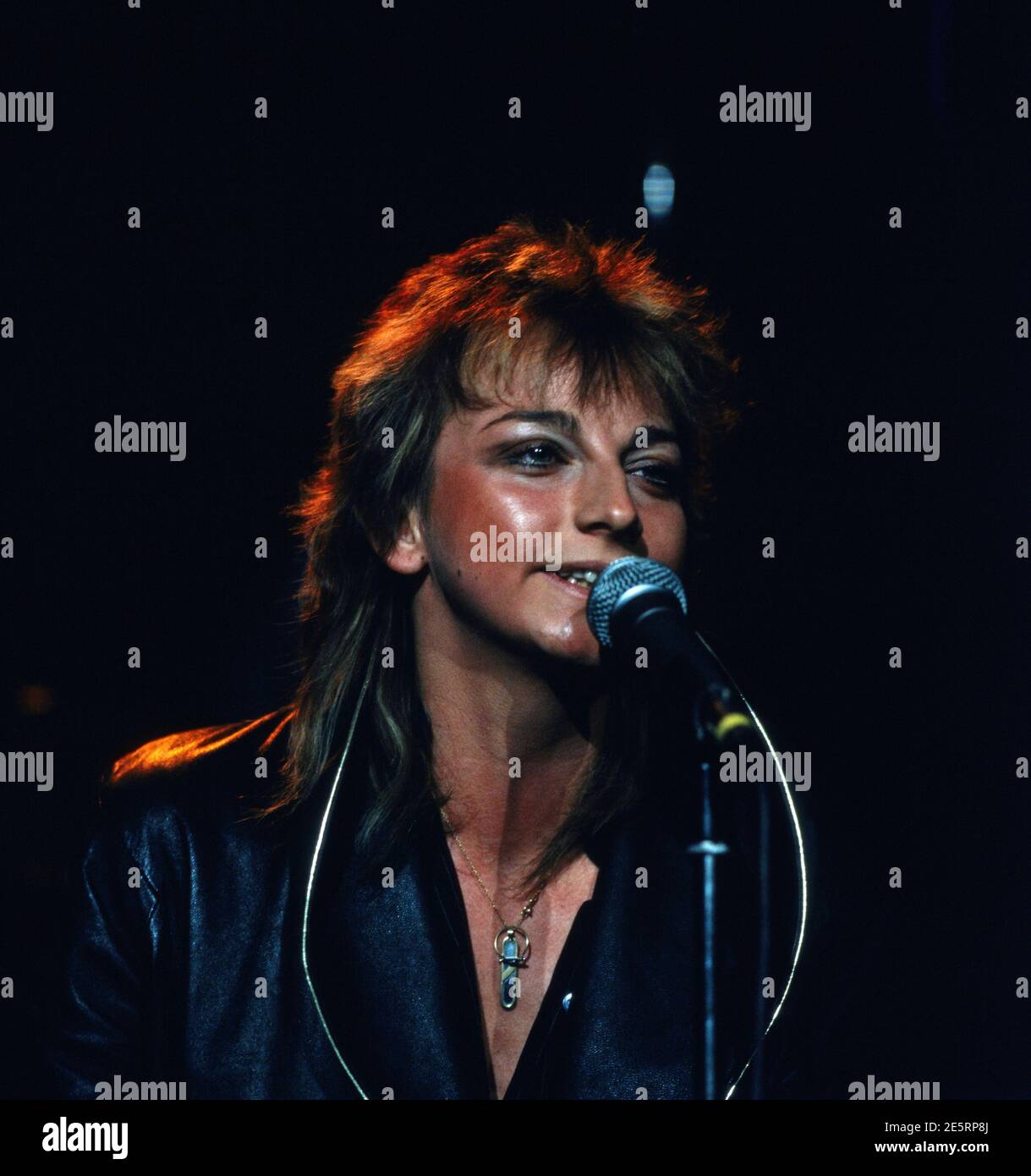 GIANNA NANNINI, italienische Rocksängerin, hier bei einem TV Auftritt 