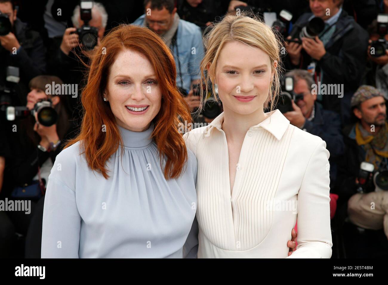 Maps To The Stars Cast Cast Members Julianne Moore (L) And Mia Wasikowska Pose During A Photocall For  The Film "Maps To The Stars" In Competition At The 67Th Cannes Film  Festival In Cannes May 19, 2014.