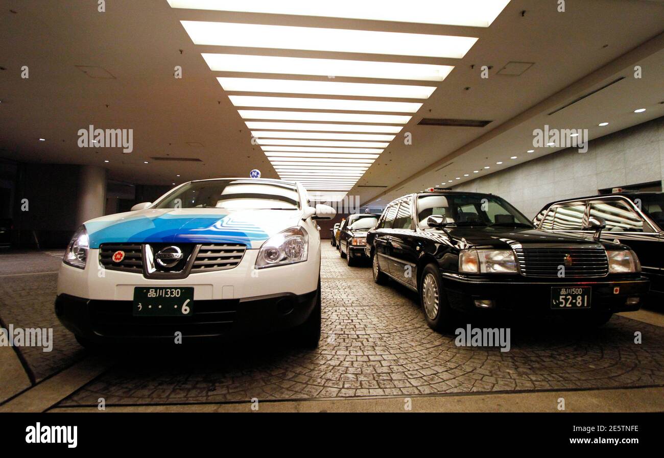 Nissan Dualis Hi Res Stock Photography And Images Alamy