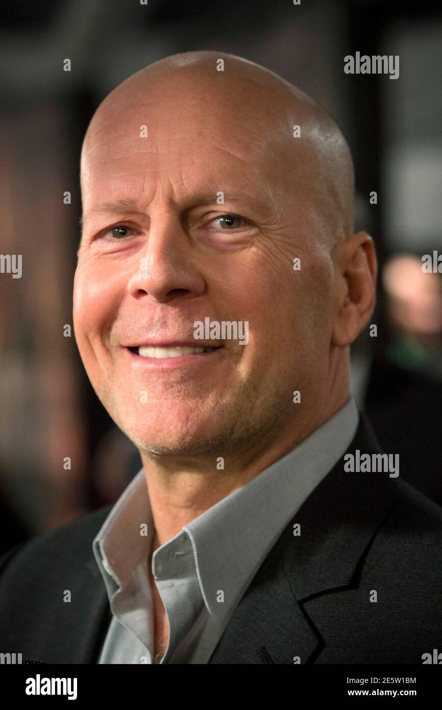Cast member Bruce Willis meets with fans to celebrate the opening of his  new film "A Good Day To Die Hard" in New York February 13, 2013.  REUTERS/Andrew Kelly (UNITED STATES -