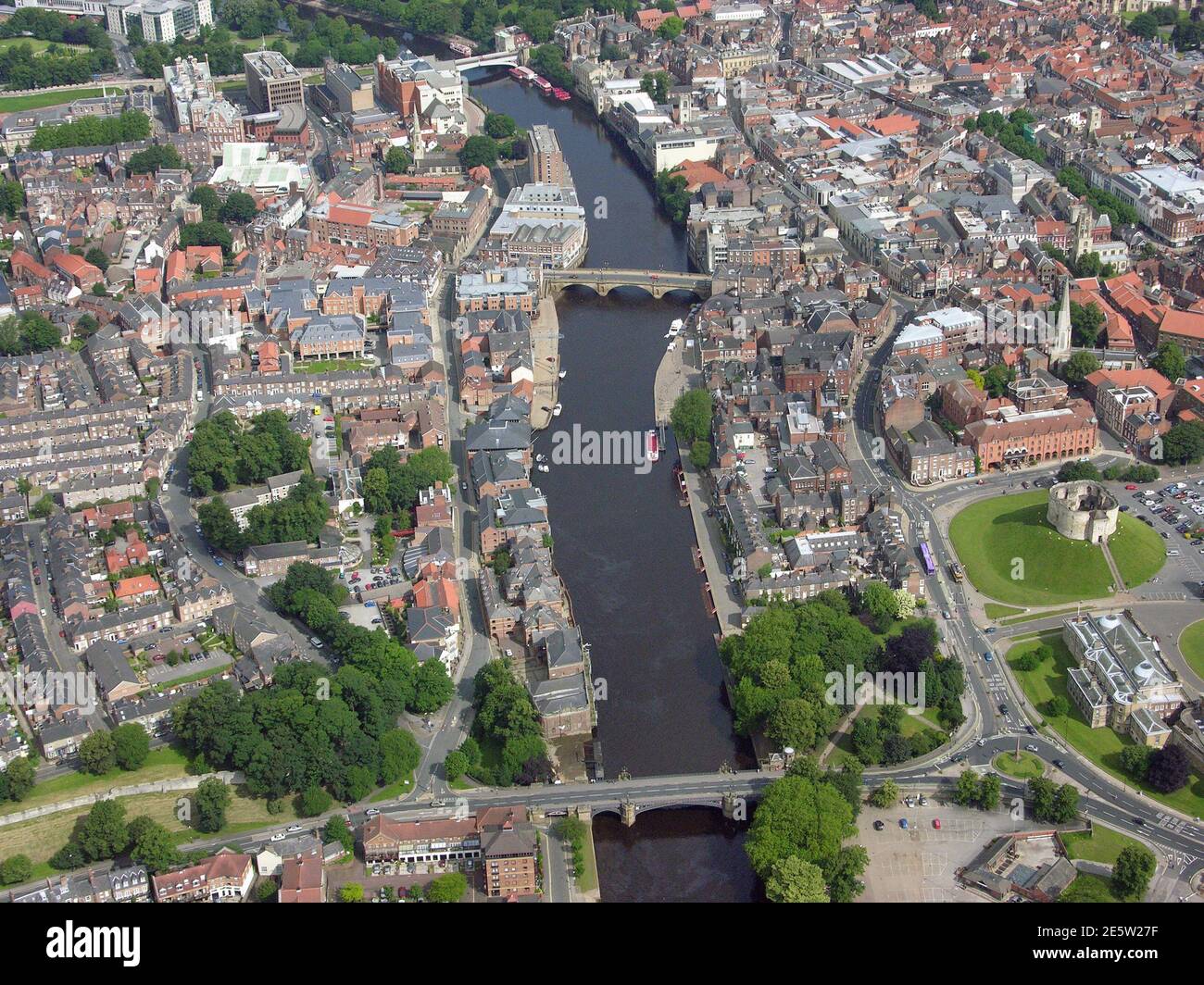 aerial view of York city centre, incl Jorvik Viking Centre, Cliffords Tower (castle) & area around Bridge Street over the River Ouse, and Kings Staith Stock Photo