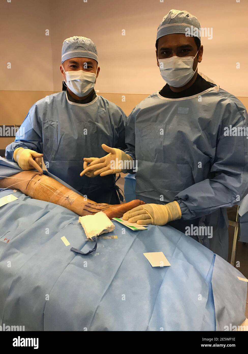 Jersey City, USA. 27th Jan, 2021. Dr. Vikram Sengupta, MD,(R) and assistant seen here attending to patients. Doctors have been amazed by this new Innovative COVID-19 Treatment ExoFlo. The treatment fulfills an unmet but urgent medical need. Medical professionals are enthusiastic about unlocked potential of regenerative properties of bone marrow mesenchymal stem cell (MSC)-derived extracellular vesicles and ExoFlo. ExoFlo Represents a New Frontier in Regenerative Health Solutions. Credit: Imagespace/Alamy Live News Stock Photo