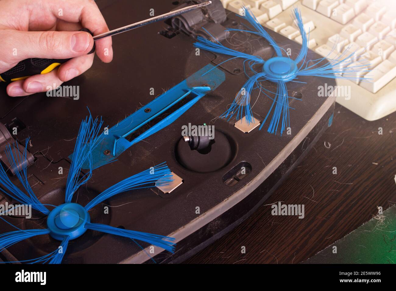 Vacuum cleaner repair hires stock photography and images Alamy