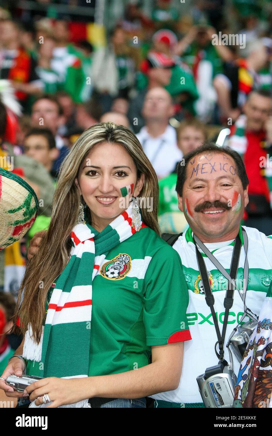 Female Mexican soccer fans in sombreros at the 2006 FIFA World Cup, in  Germany Stock Photo - Alamy