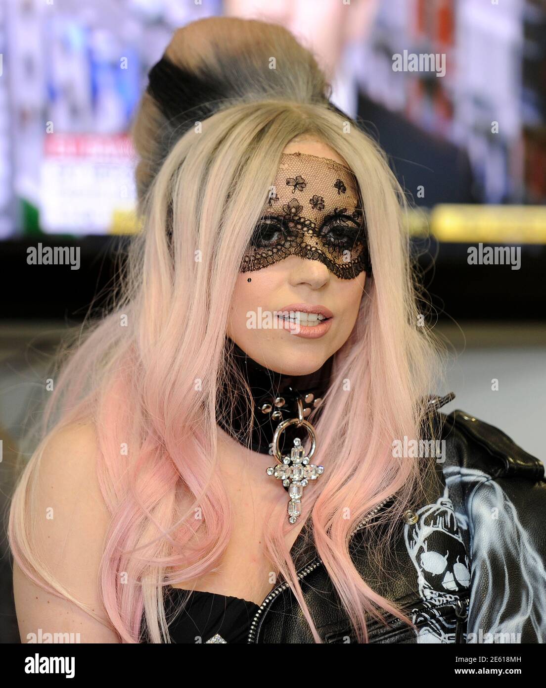 performing-artist-lady-gaga-arrives-at-t