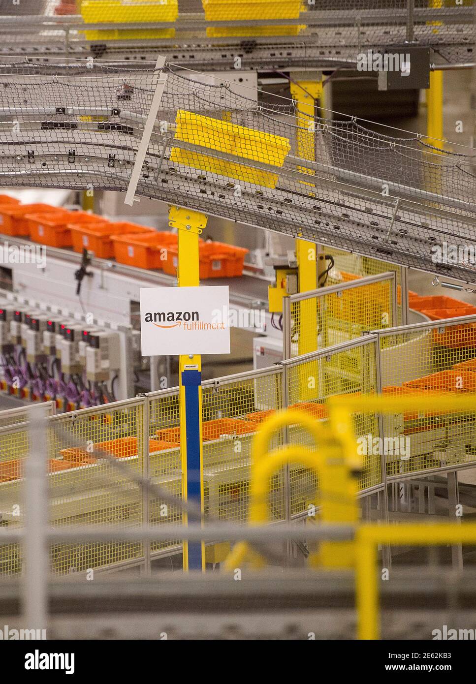 Fulfillment goods hires stock photography and images Alamy