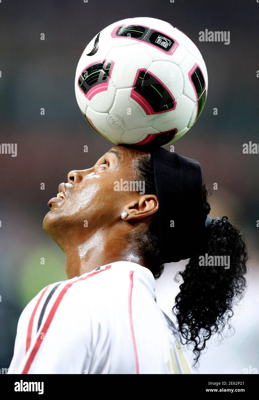 Ronaldinho Ac Milan S Hi Res Stock Photography And Images Alamy