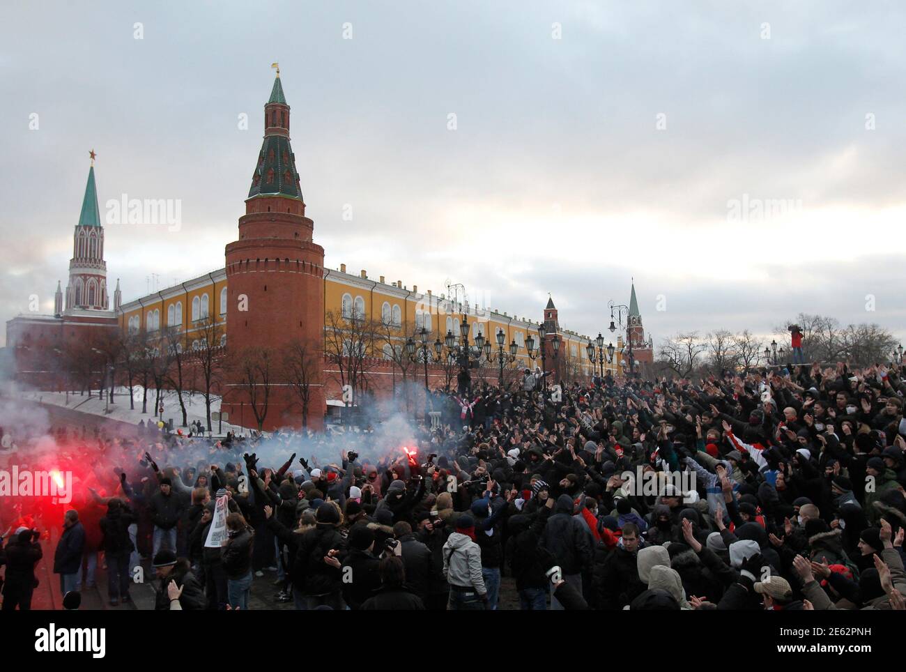 Декабрь 2010 года. Манежная площадь 2010 революция. Беспорядки на Манежной площади 2010. Митинг на Манежной площади 2010. 11 Декабря 2010 Манежная площадь.