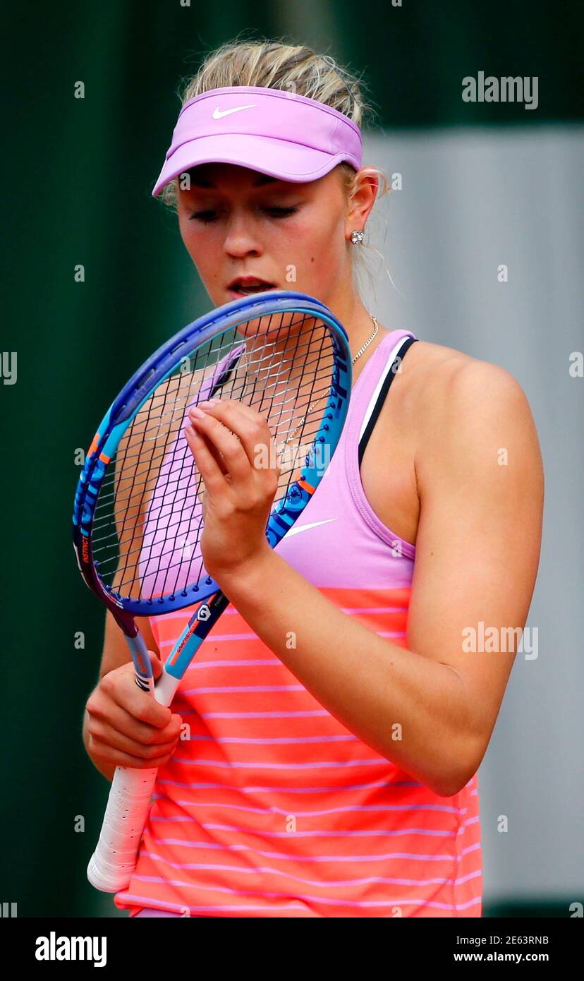 Carina Witthoeft of Germany reacts during the women's singles match against  Sara Errani of Italy at the French Open tennis tournament at the Roland  Garros stadium in Paris, France, May 28, 2015.