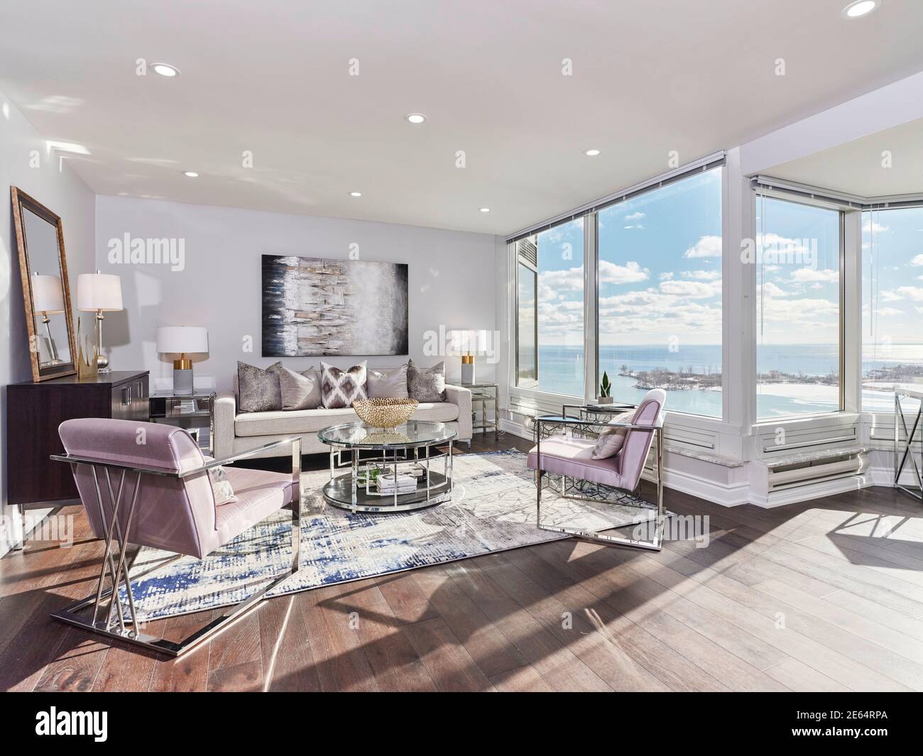 Toronto waterfront condominium Stock Photo - Alamy