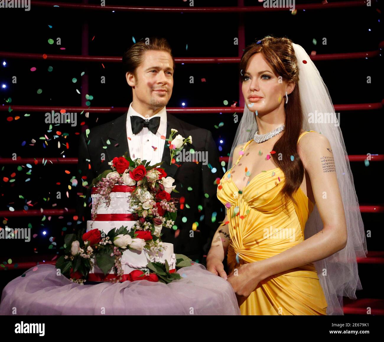 actors Brad Pitt and Angelina Jolie 