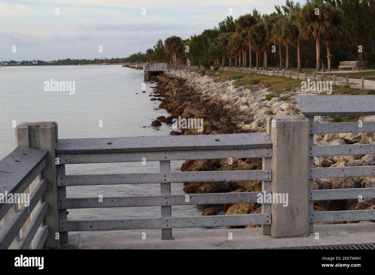 Sea shore and side walk in Miami Stock Photo - Alamy