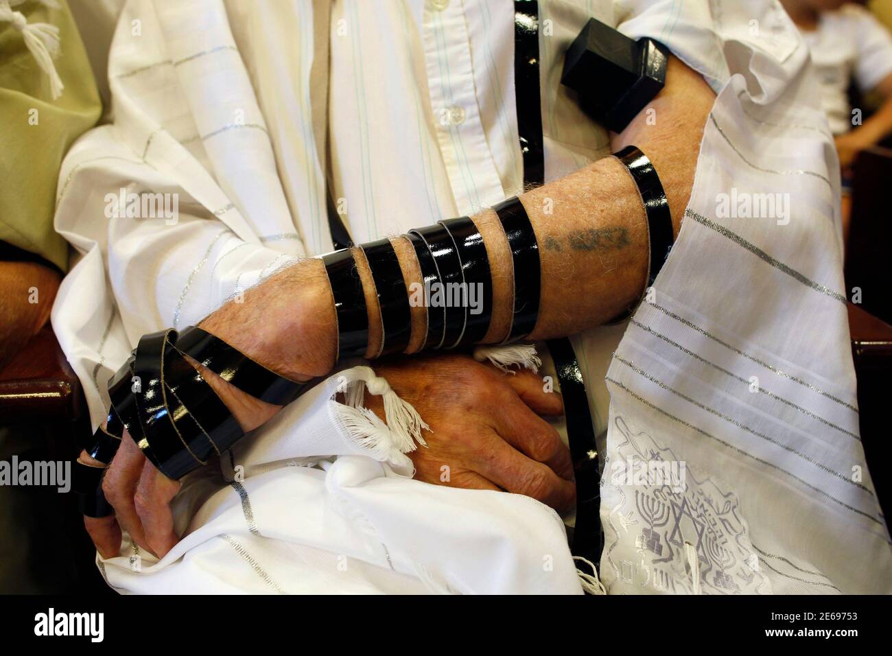 Tefillin straps hires stock photography and images Alamy