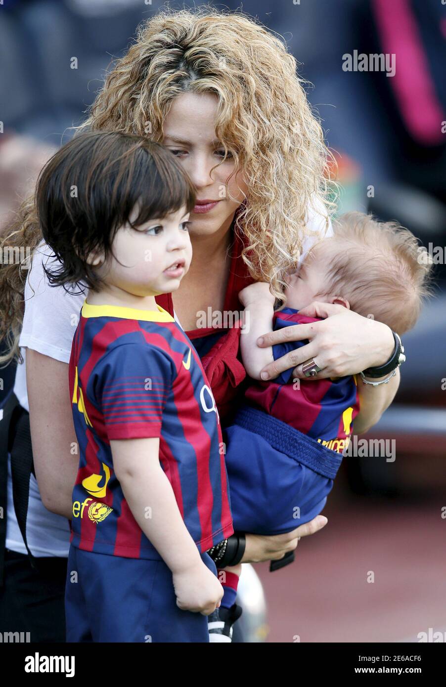 Shakira And Son High Resolution Stock Photography And Images Alamy