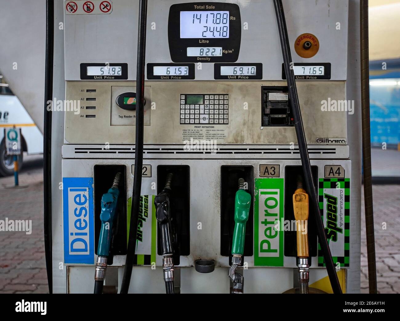 Bharat petroleum High Resolution Stock Photography and Images Alamy