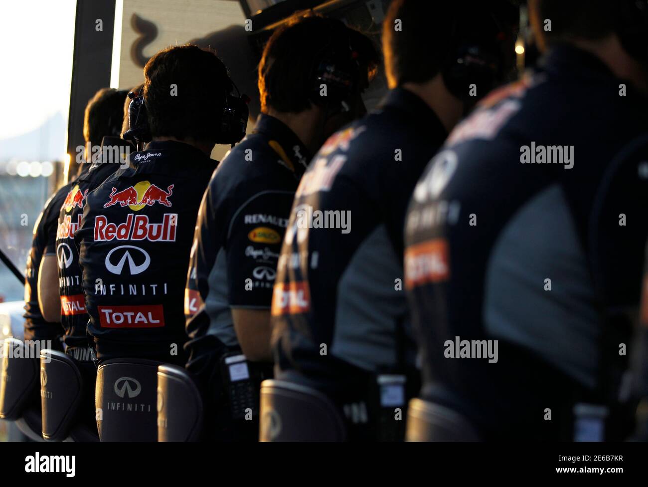 Red bull racing pit wall hires stock photography and images Alamy