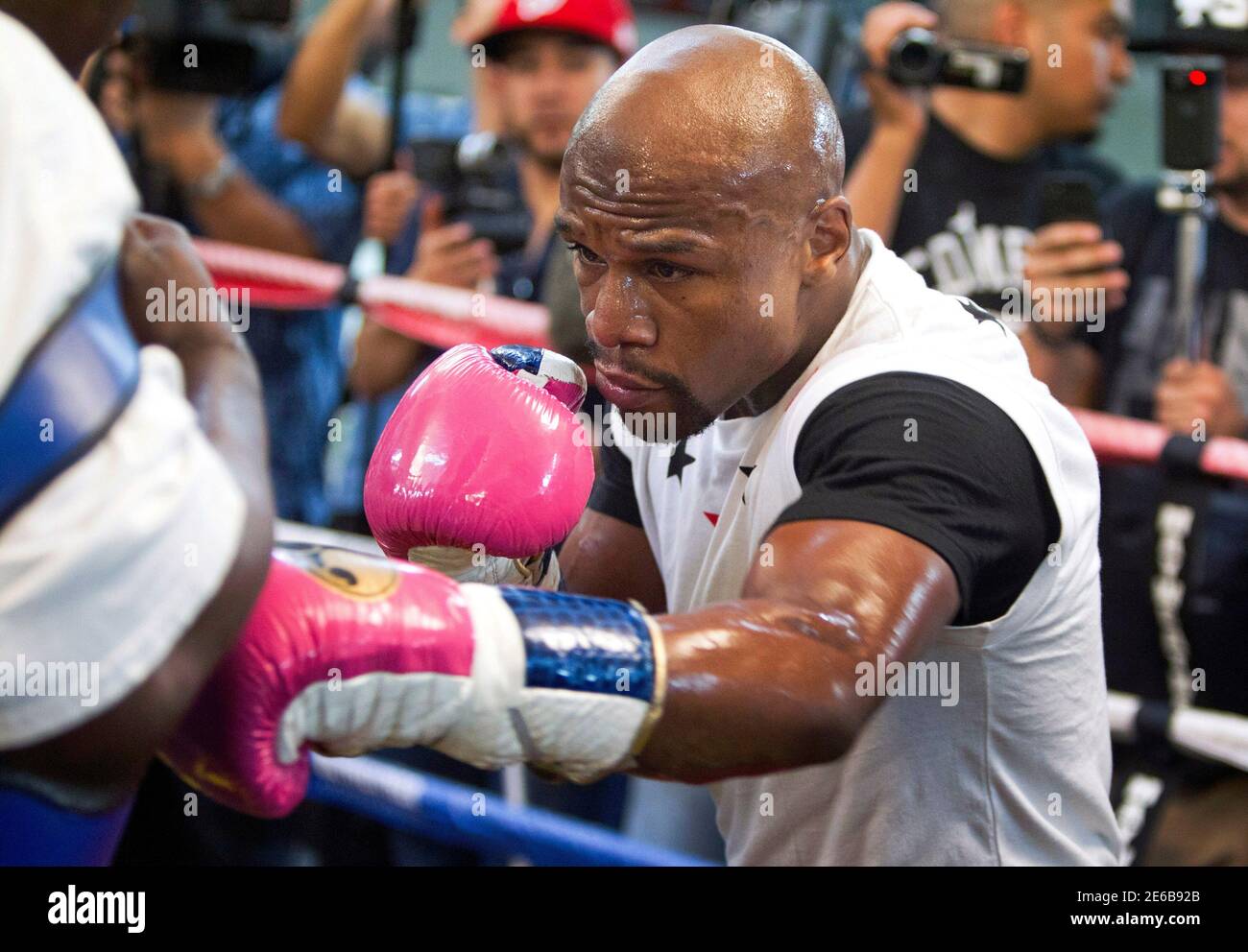 World Boxing Council Wbc Welterweight Champion Floyd Mayweather Jr Of The U S Works Out At The Mayweather Boxing Club In Las Vegas Nevada April 22 14 Mayweather Is Preparing For His Fight