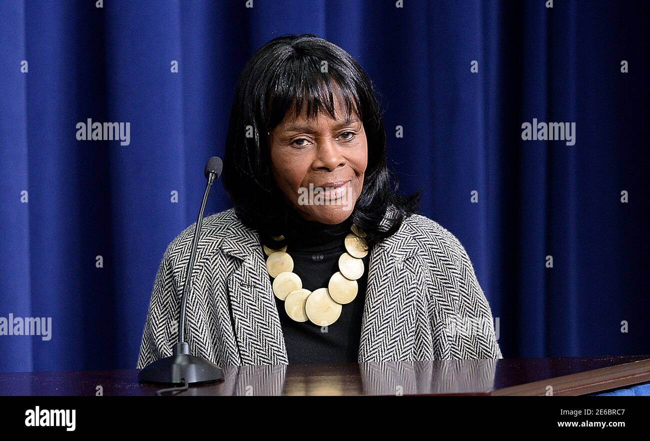 FILE: 29th Jan 2021. File photo dated February 24 2014 of actress Cicely Tyson attends a film screening of 'The Trip to Bountiful,' focusing on the final years of the Jim Crow South at the White House in Washington, DC, USA. Emmy- and Tony-winning actress Cicely Tyson, who distinguished herself in theater, film and television, died on Thursday afternoon. She was 96. Photo by Olivier Douliery/ABACAPRESS.COM Credit: Abaca Press/Alamy Live News Stock Photo