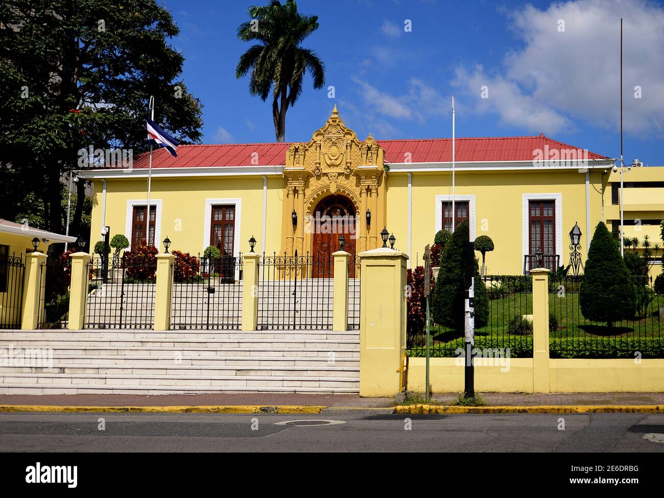 Casa Amarilla „The Yellow House“ ist the actual place of the Ministry of Foreign Affairs, San Jose, Costa Rica Stock Photo