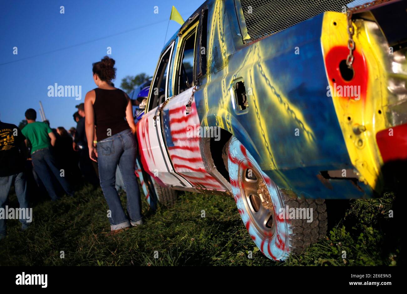 Female drivers in demolition derby hires stock photography and images