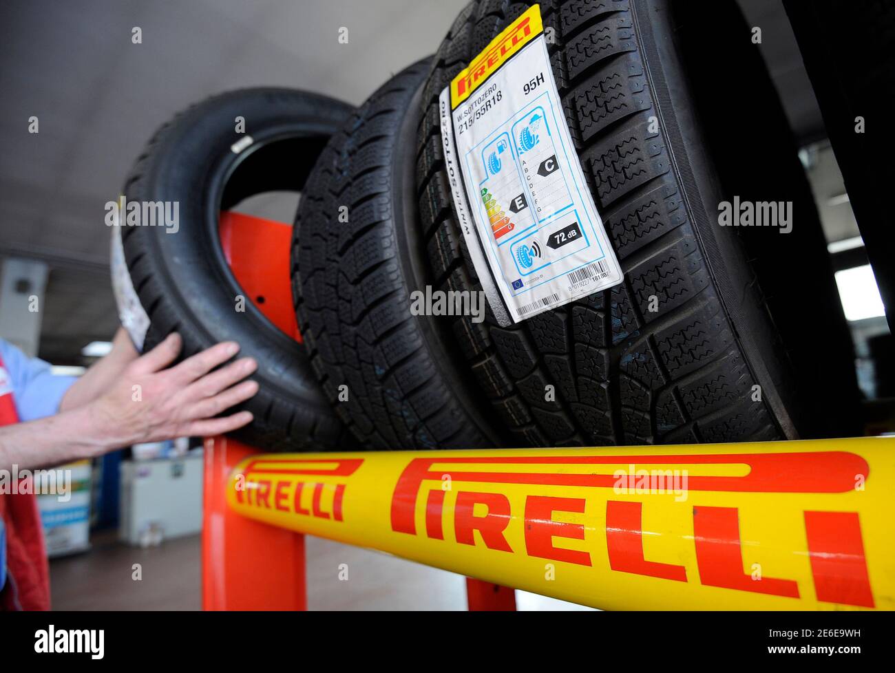 Pirelli Tyres High Resolution Stock Photography And Images Alamy