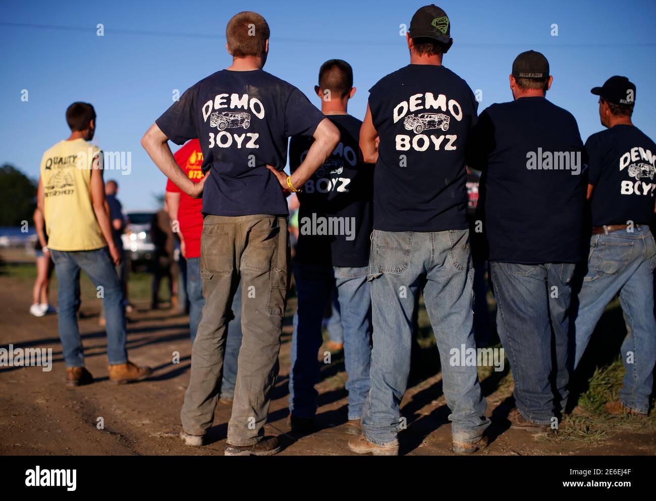 Demolition derby start hires stock photography and images Alamy