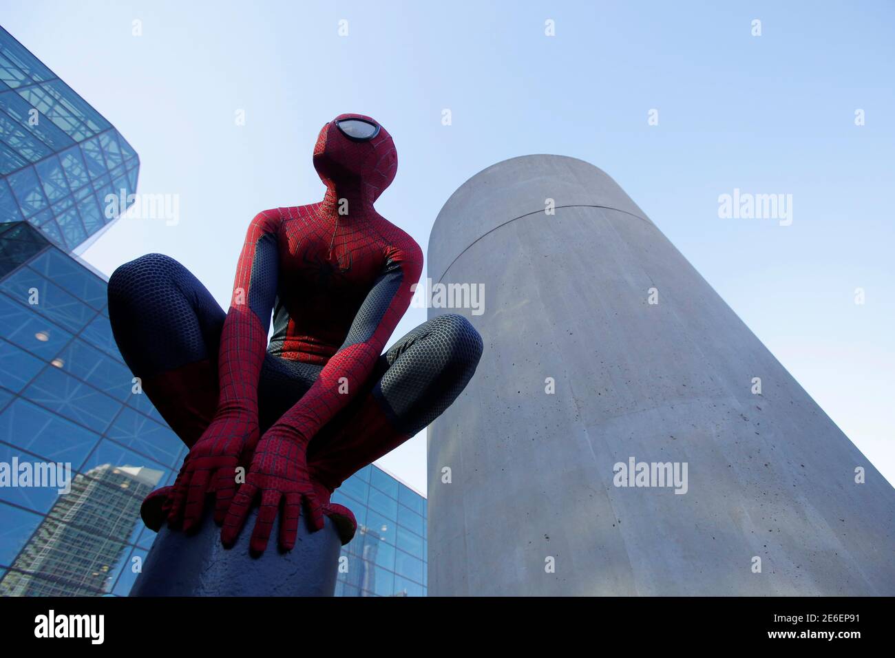 Spiderman poses hi-res stock photography and images - Alamy