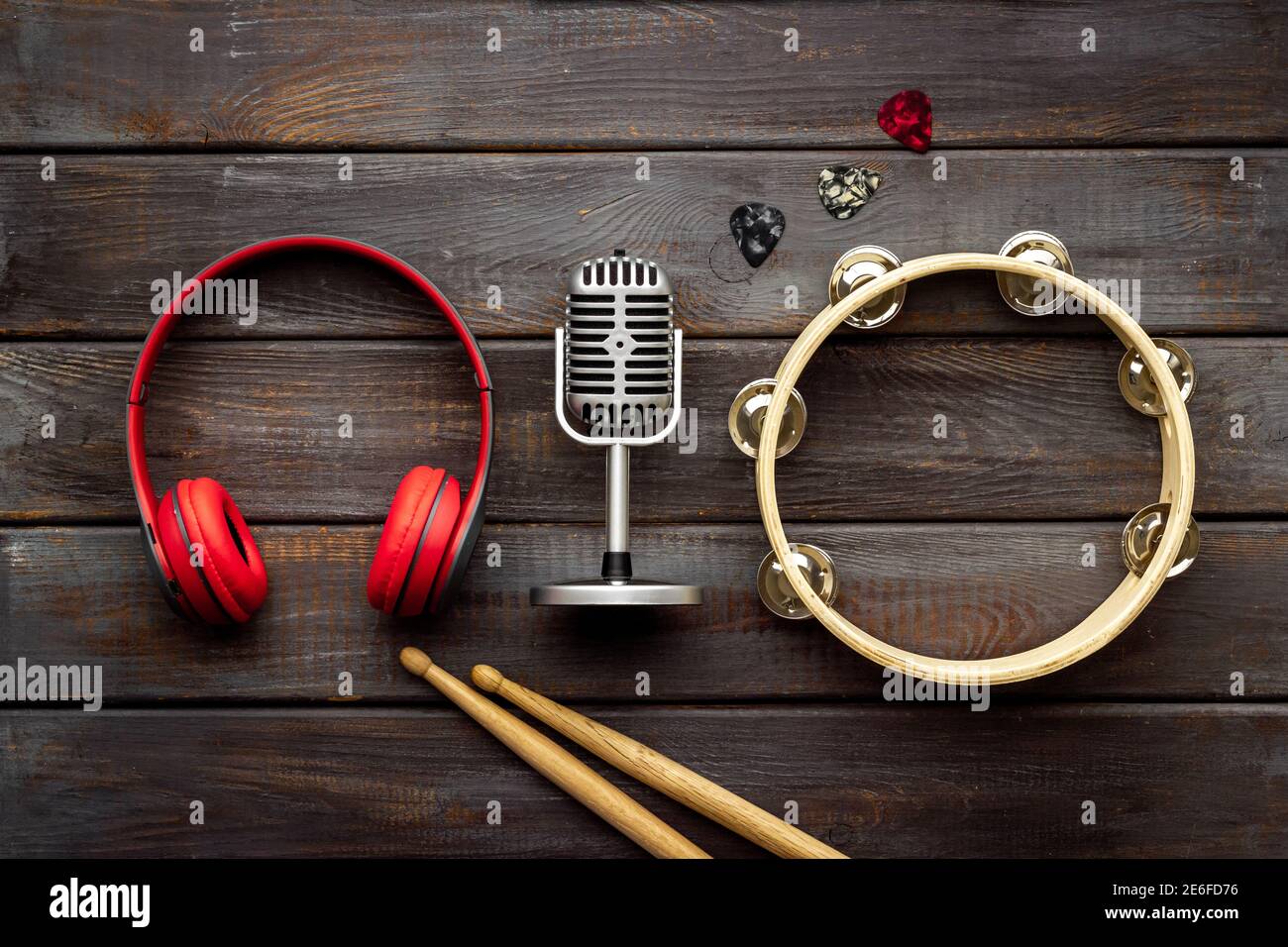 Overhead view musical instruments hi-res stock photography and images ...