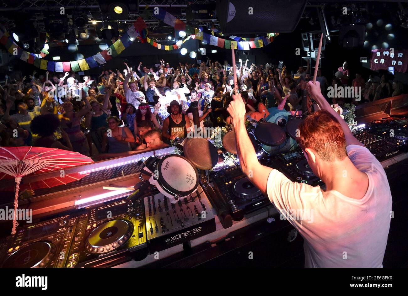 A Dj Reacts As Club Goers Dance At Morning Gloryville At The Ministry Of Sound In South London August 11 15 Morning Dance Parties With Names Like Morning Gloryville And Daybreaker Are Gathering