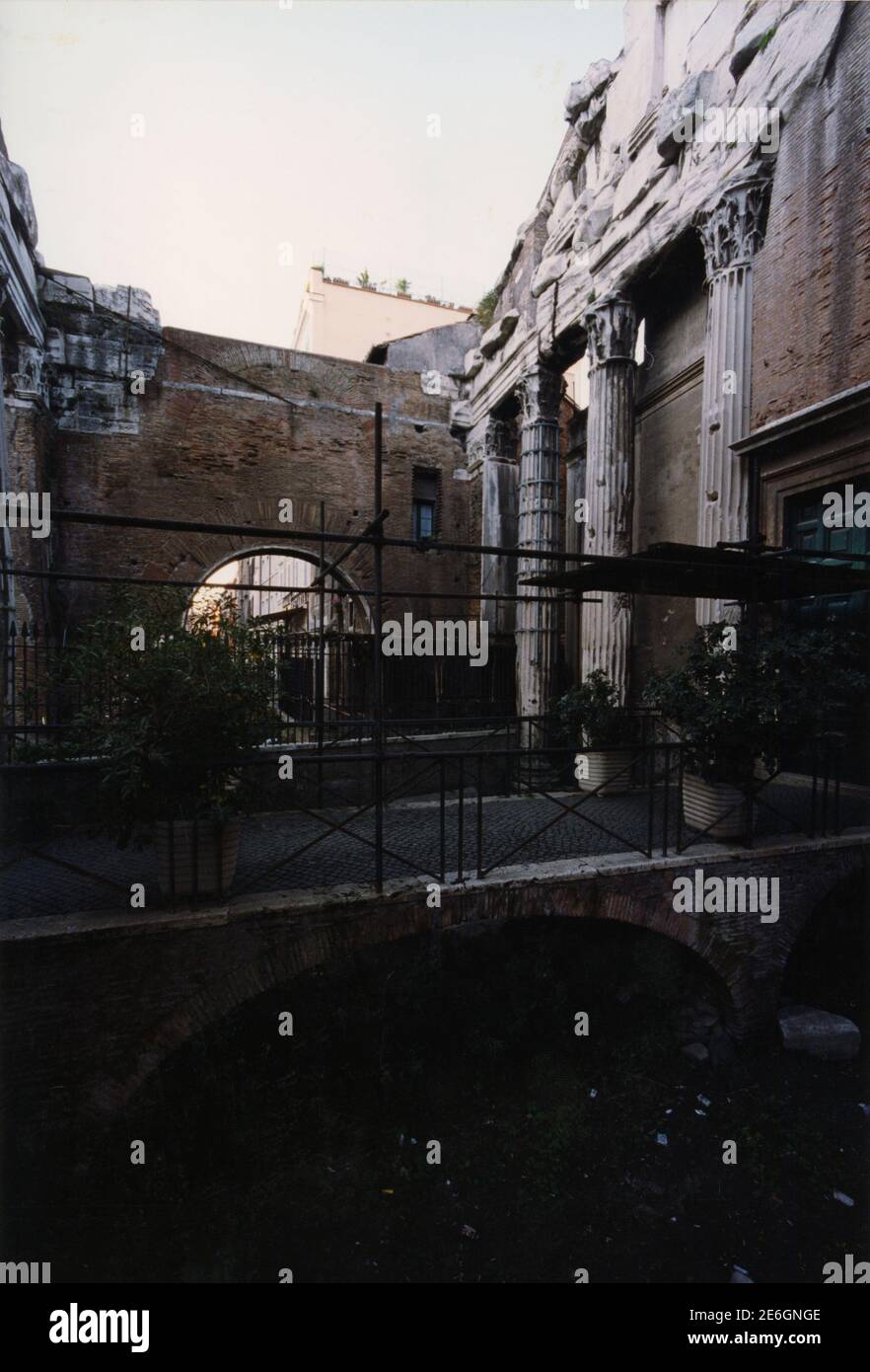 1990s ancient roman ruins hi-res stock photography and images - Alamy