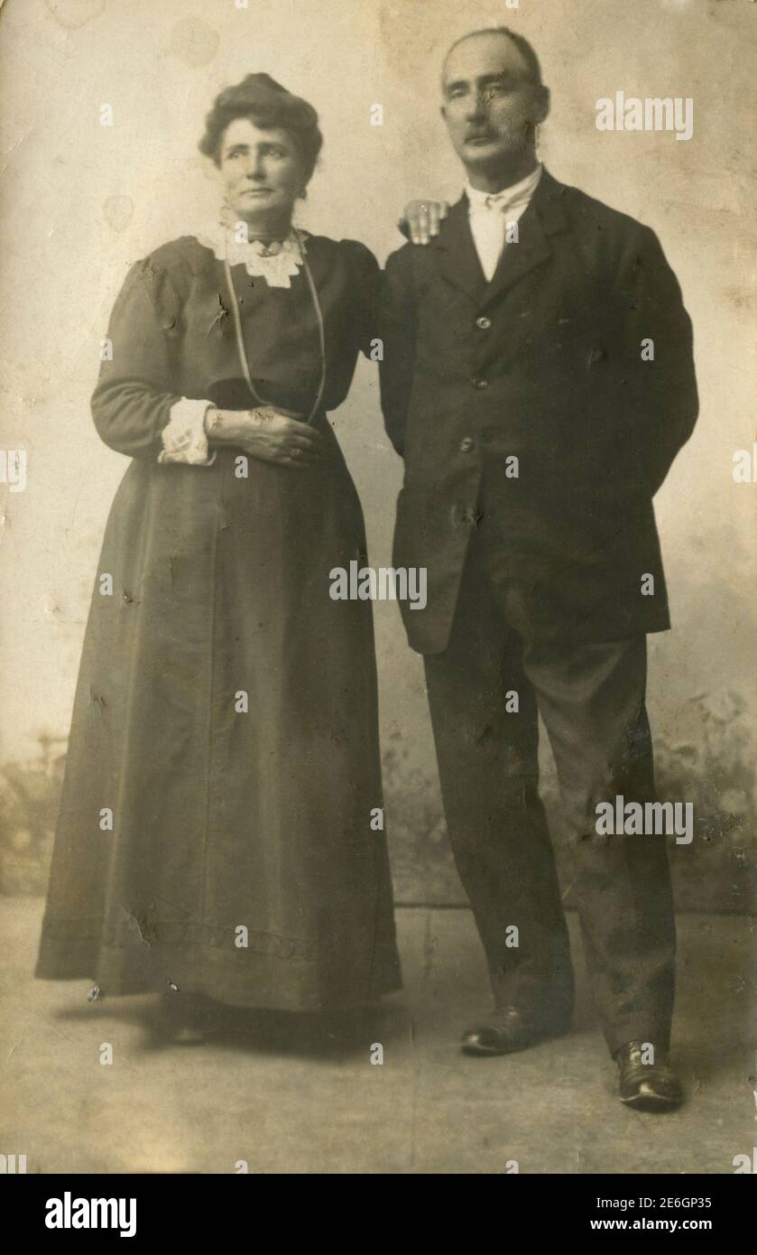 Alessandro Mussolini and Rosa Maltoni, parents of Italian dictator Benito  Mussolini, 1900 Stock Photo - Alamy