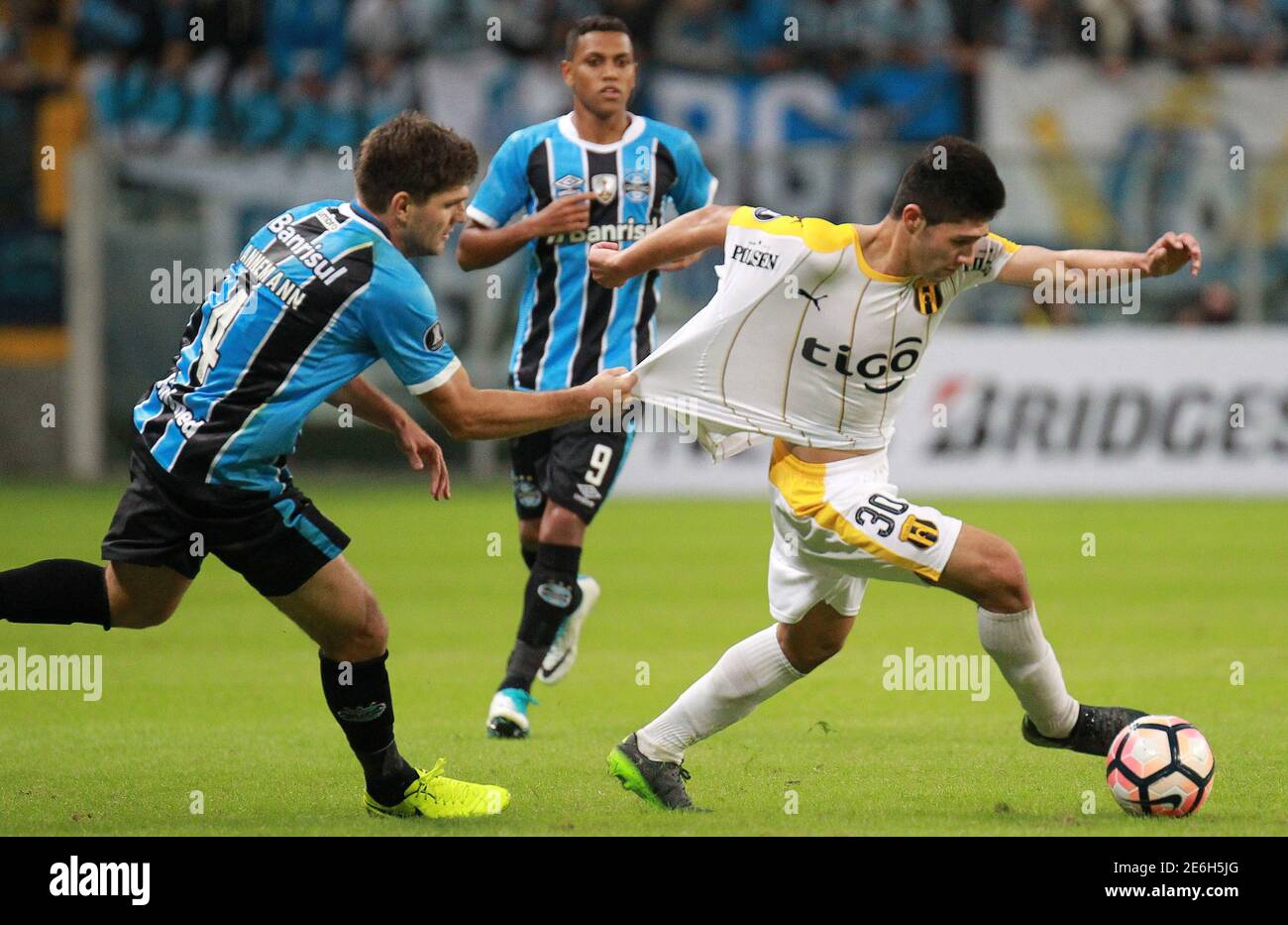 Soccer Football - Copa Libertadores - Brazil's Gremio v Paraguay's Guarani  - Arena do Gremio stadium, Porto Alegre, Brazil -