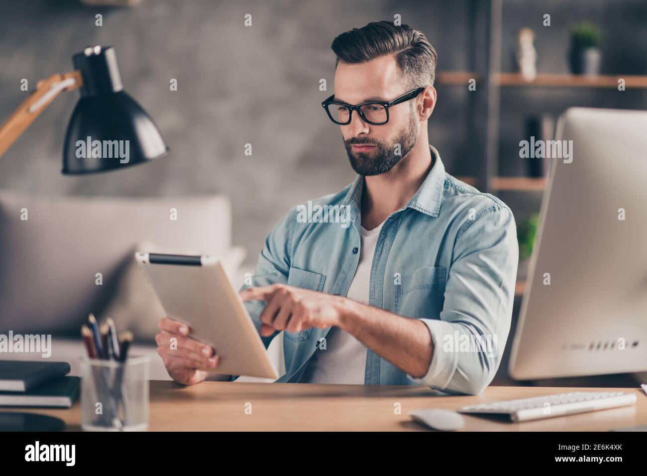 Industrial worker computer training hi-res stock photography and images ...