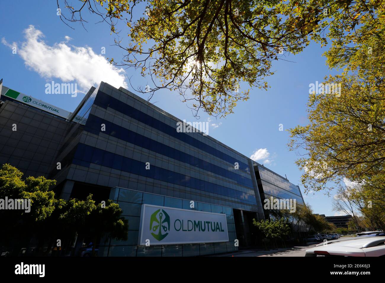 Old Mutual Logo High Resolution Stock Photography And Images Alamy