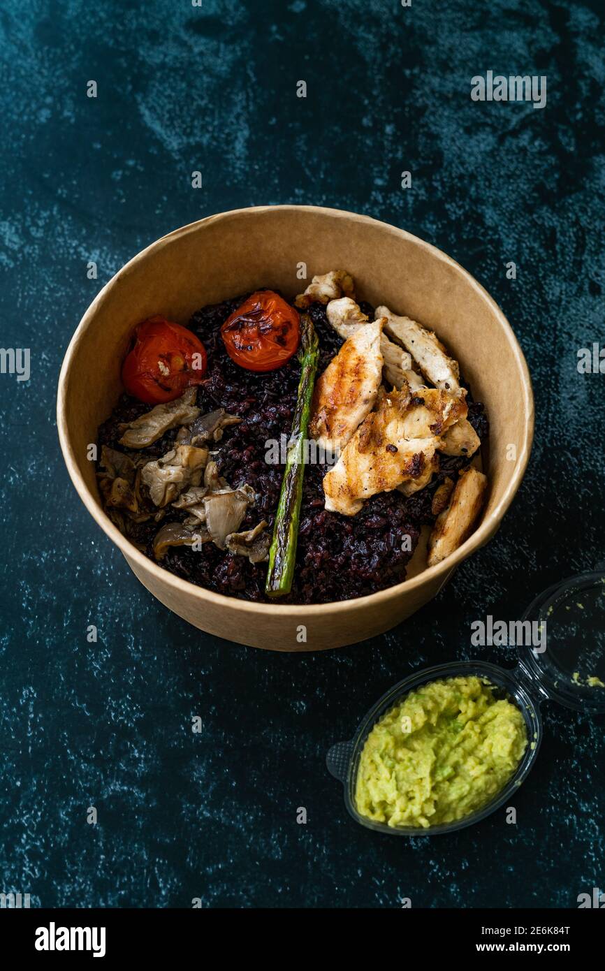 Wild Rice Mash Mash tomatoes in container hi-res stock photography and images - Alamy