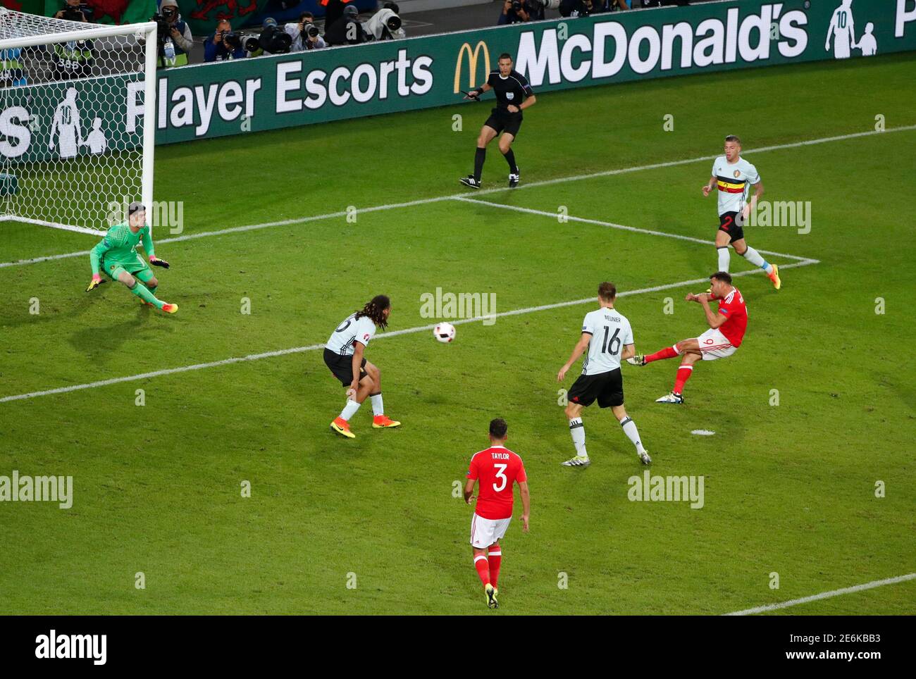Football Soccer Wales V Belgium Euro 16 Quarter Final Stade Pierre Mauroy Lille France 1 7 16 Wales Hal Robson Kanu Scores A Goal Reuters Charles Platiau Stock Photo Alamy