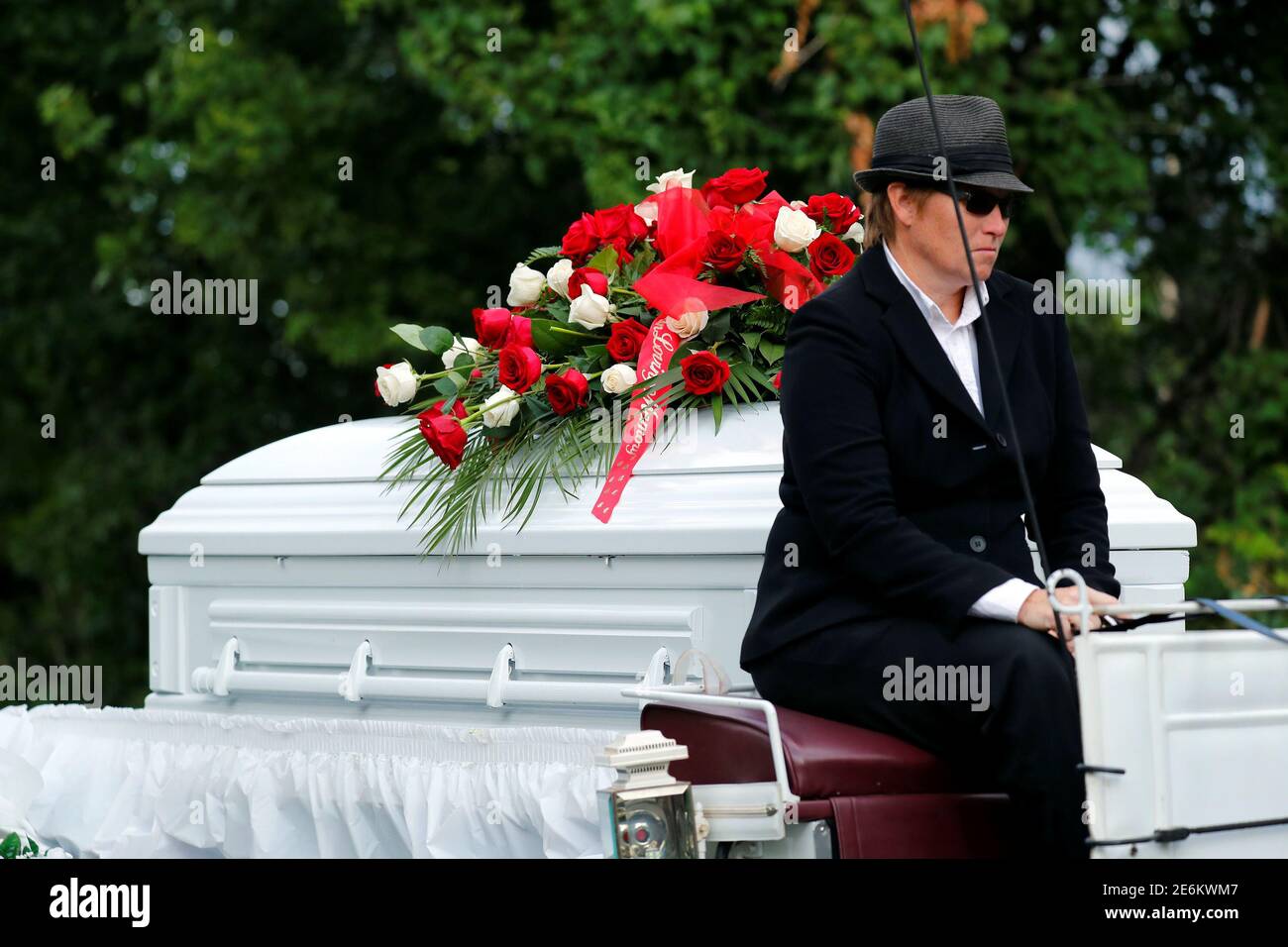 Coffin Flowers High Resolution Stock Photography And Images Page 14 Alamy