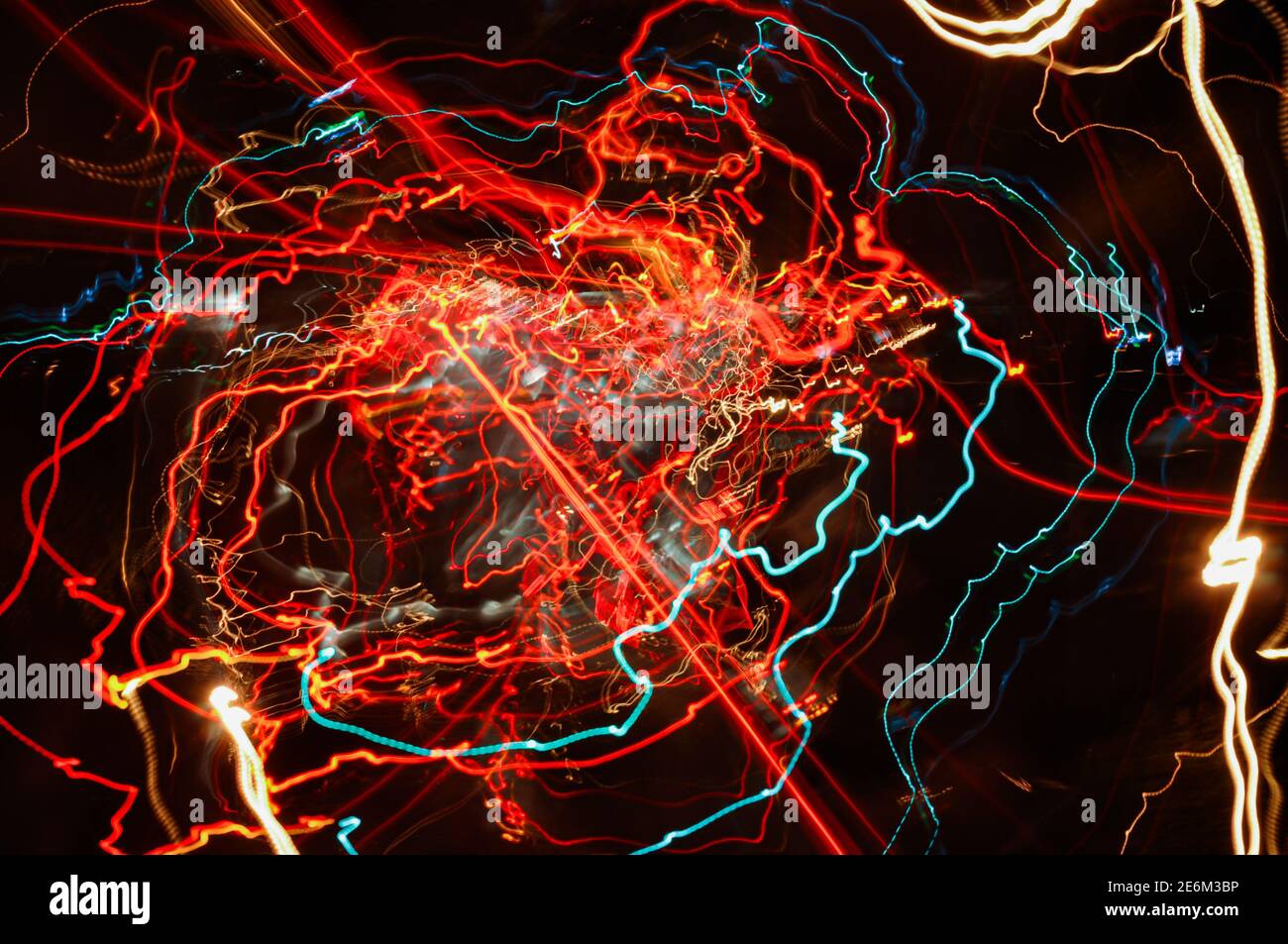 High-speed multidirectional light paths of city lights and car ...