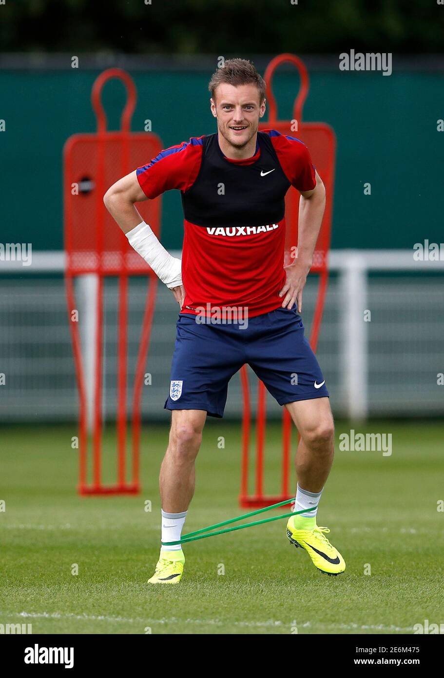 Football Soccer Euro16 England Training Stade Des Bourgognes Chantilly France 12 6 16 England S Jamie Vardy During Training Reuters Lee Smith Stock Photo Alamy