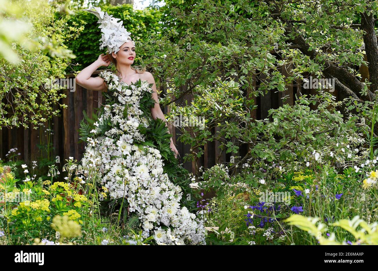 Page 2 Chelsea Flower Dress High Resolution Stock Photography And Images Alamy