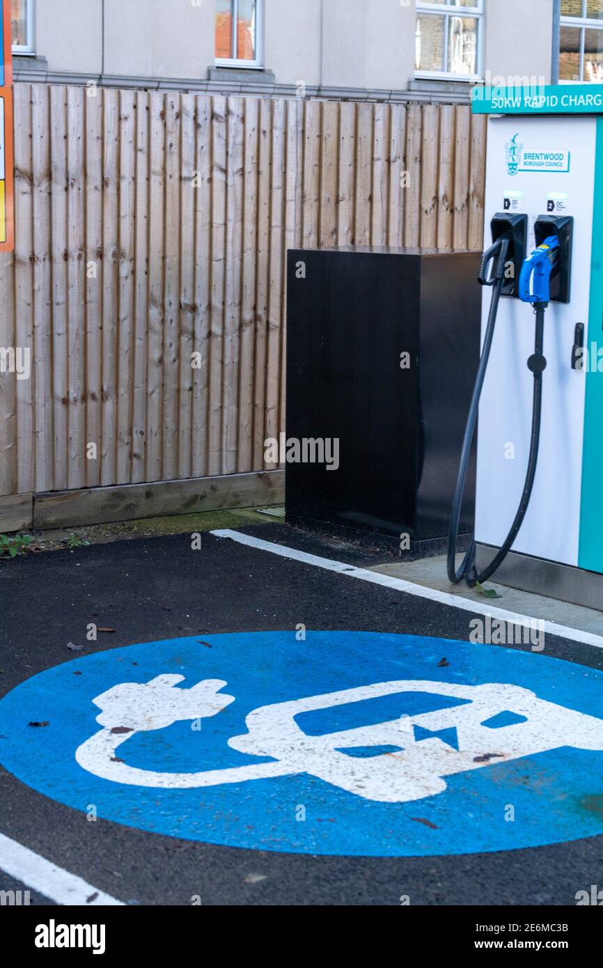 Brentwood Essex 29th January 2021:  Brentwood Borough Council has joined forces with Osprey Charging Network to launch a series of Electric Vehicle chargers at the Town Hall in Ingrave Road. The new 50kW rapid chargepoint is open to the public 24/7 every day of the year. Credit: Ian Davidson/Alamy Live News Stock Photo